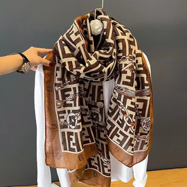 Ekskluzywny damski szal brązowy z eleganckim wzorem