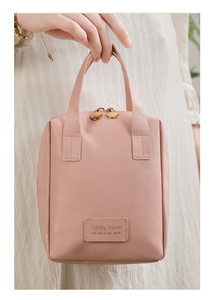 Kosmetyczka damska różowa z przegródkami